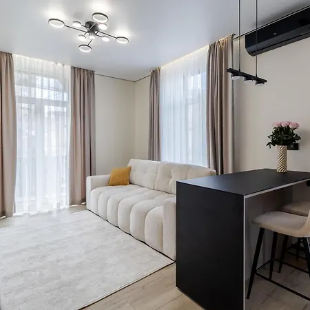 Royal On Kulisha 6 Appartamento