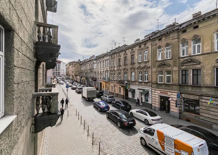 Appartamento Royal On Kulisha 6 *